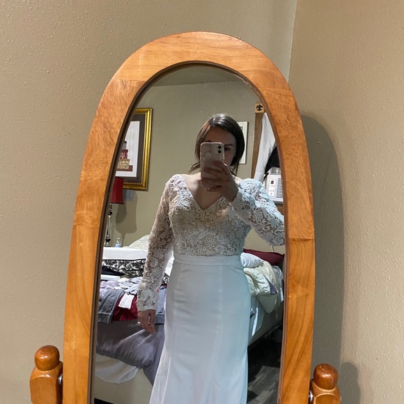 Wedding dress - Picture 3 of 7